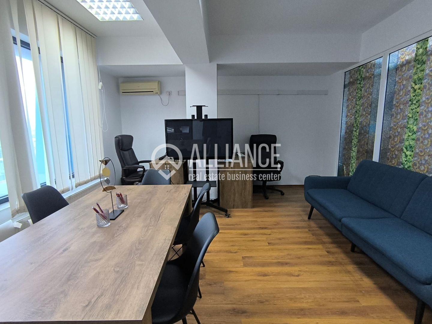 CENTRU - Spatiu birouri ! - Poză 1