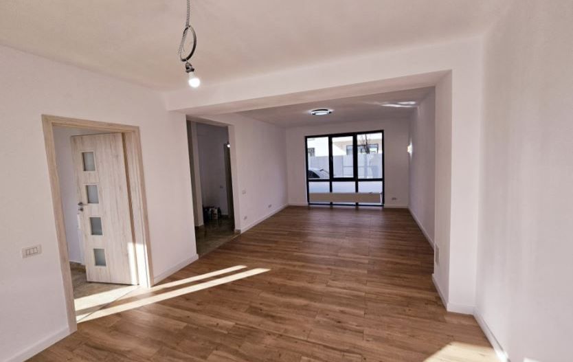 Casa etaj Ciorogarla - Poză 2