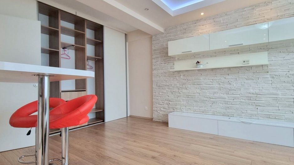 Apartament modern într-un complex rezidențial privat - Poză 4