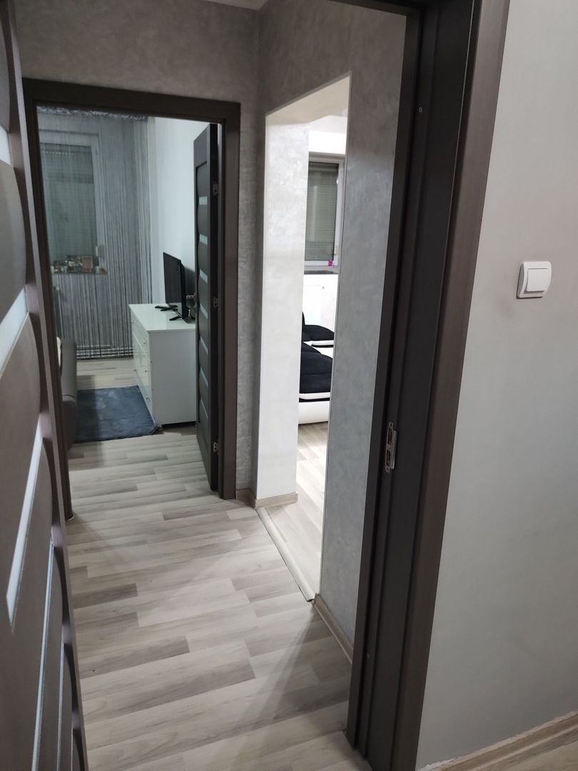 APARTAMENT 3 CAMERE – MICRO 17 – RENOVAT – ETAJ 3/4 – 64 MP - Poză 3