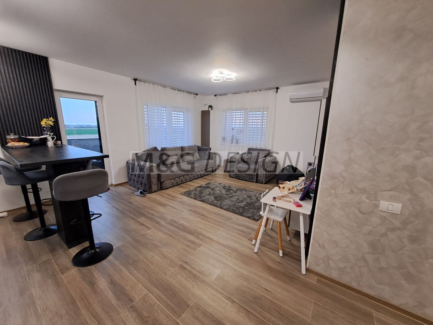 3 camere  bloc nou, 80 mp utili , balcon de 20 m - Poză 4