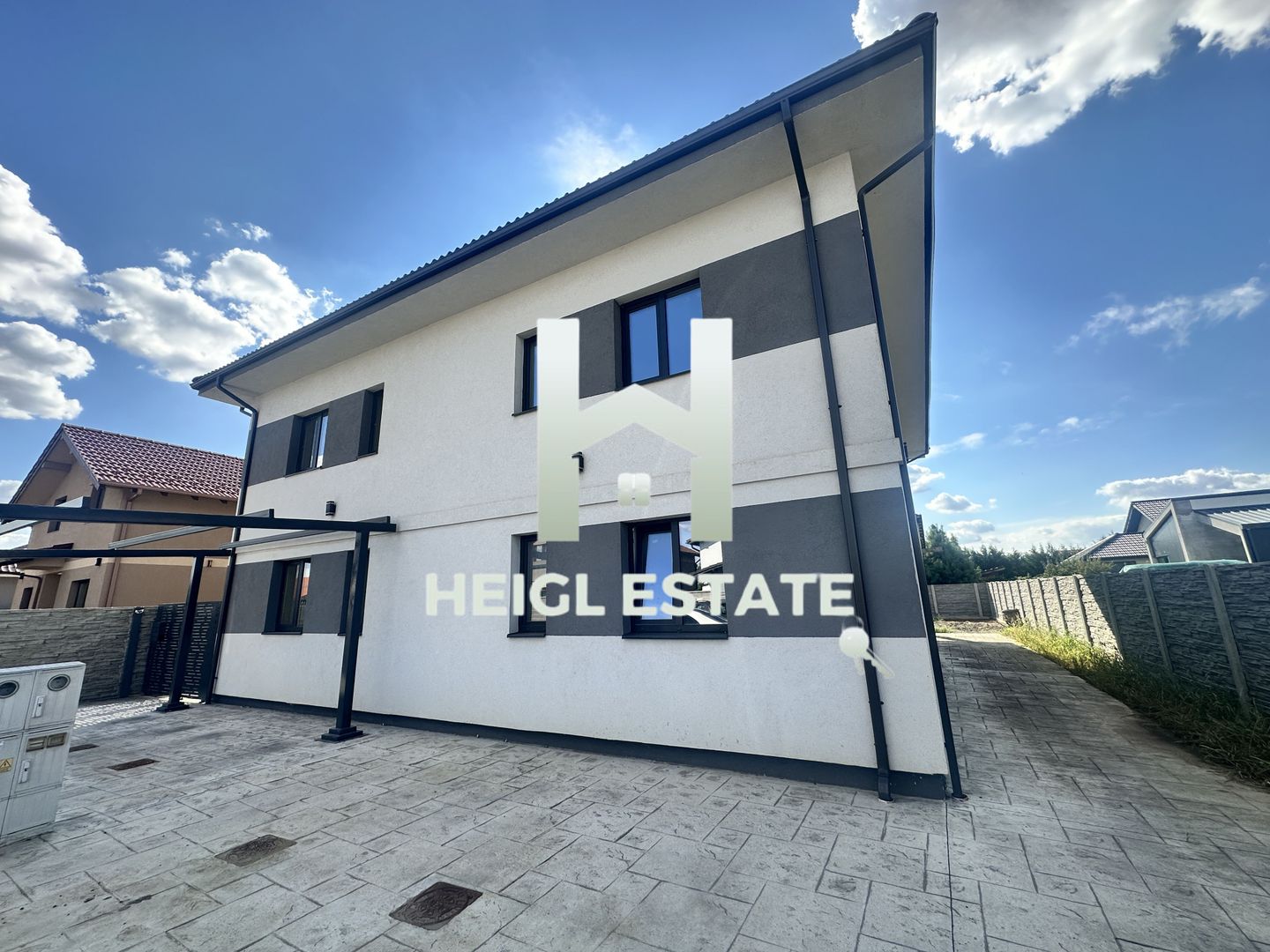 HEIGL ESTATE vă propune spre vânzare casa premium în Bucovat P+E+M - Poză 1