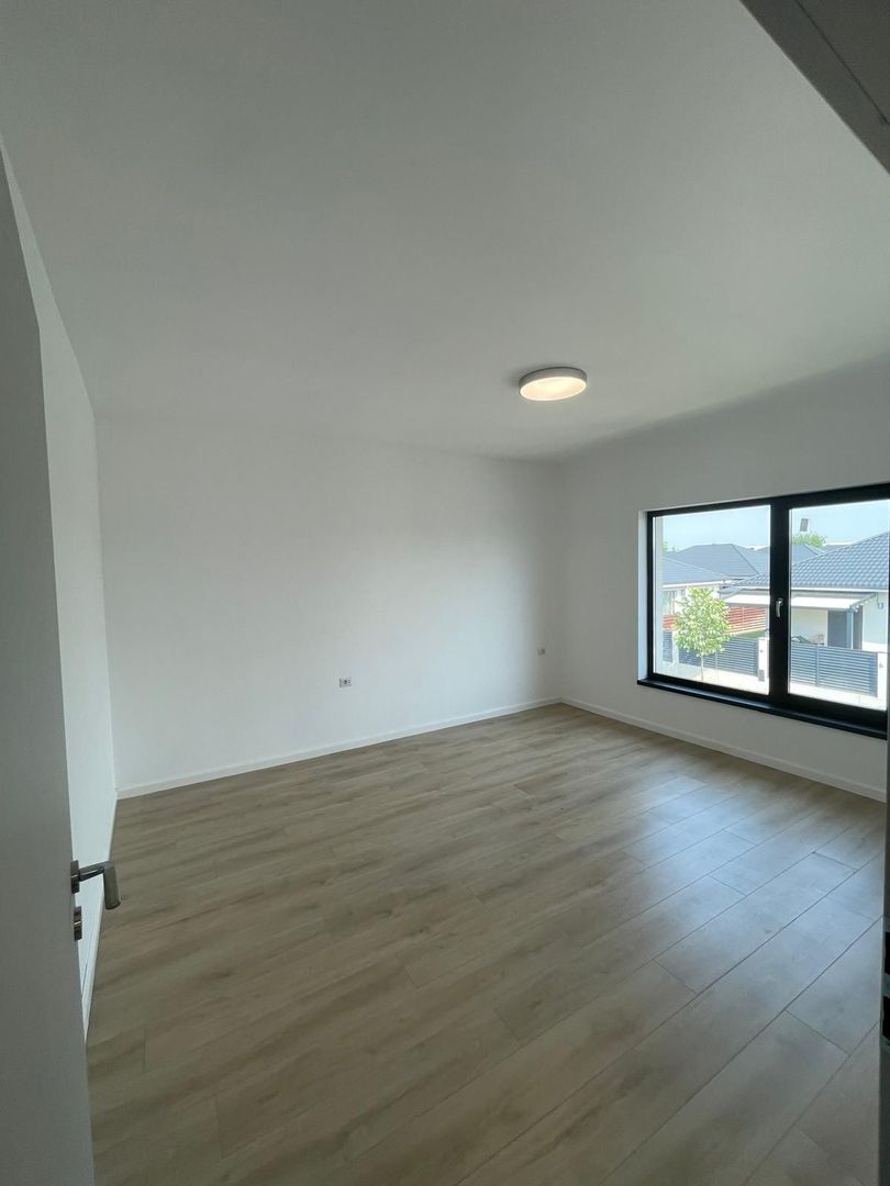 Vilă Individuală 4 camere Tunari - Cartierul Tineretului - Poză 13