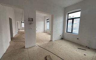 IMOBIL MIXT | ROSETTI | 500 MP | RENOVAT | 2 CORPURI + SUBSOL + CURTI INTERIOARE - Poză 4