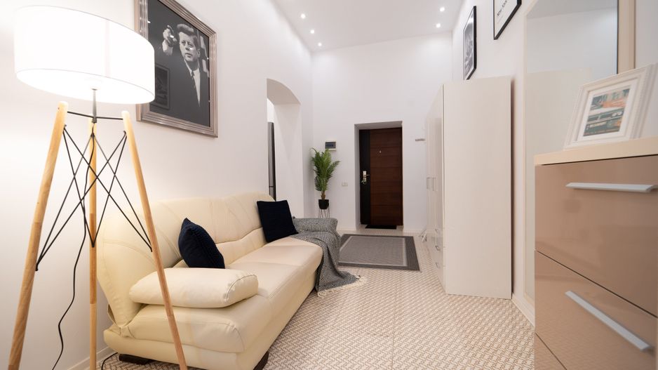 Apartament renovat in cladire istoric zona Unirii - Poză 7