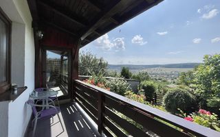 Casă cochetă cu teren generos și panoramă Chinteni - Poză 24