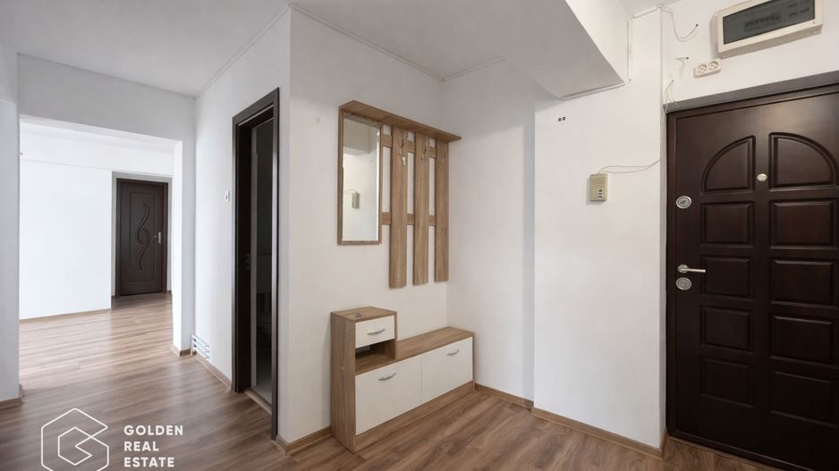 Apartament 3 camere, decomandat, zona Micalaca - Poză 12