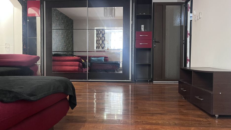 Aproape de Cantacuzino! Vânzare apartament cu 2 camere în Târgoviște! - Poză 1