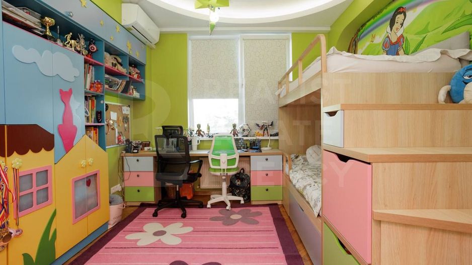 Vânzare, apartament 2 camere, living, bulevardul Traian, Botanica. - Poză 13