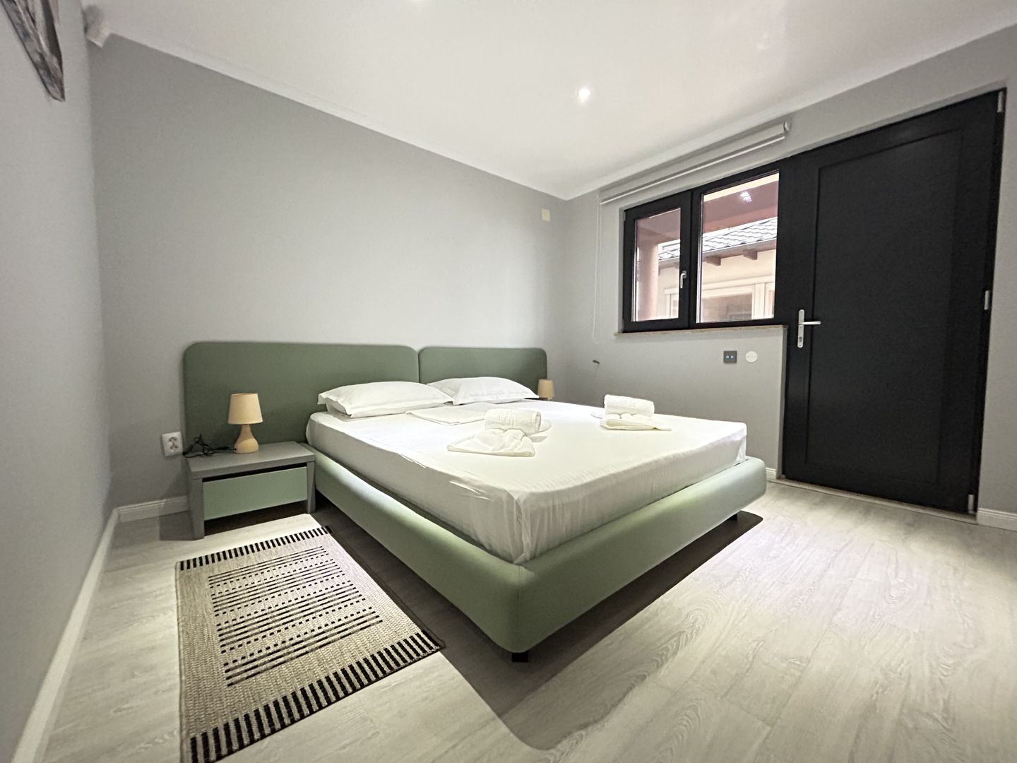 Pensiune Casa Eva Statiunea 2 Mai - 12 camere - teren 600 mp - Poză 4