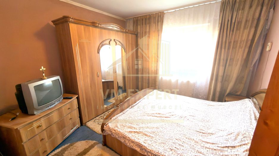 APARTAMENT 2 CAMERE DECOMANDAT ETAJ 3 GRUI ARGEȘ - Poză 2