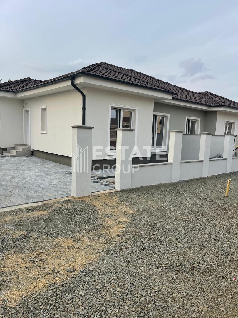 Duplex cu 4 camere pe parter - Poză 1