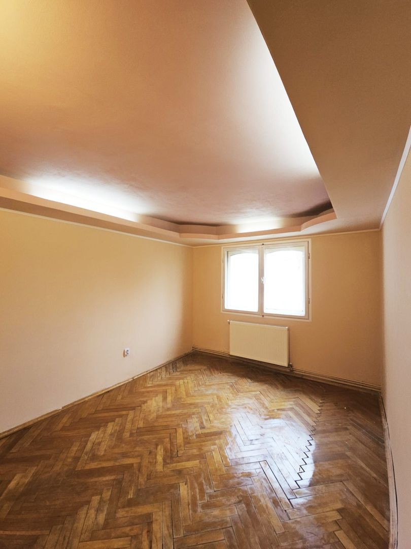 Apartament cu 2 camere, etaj 4, VASLUI zona CENTRU; - Poză 5