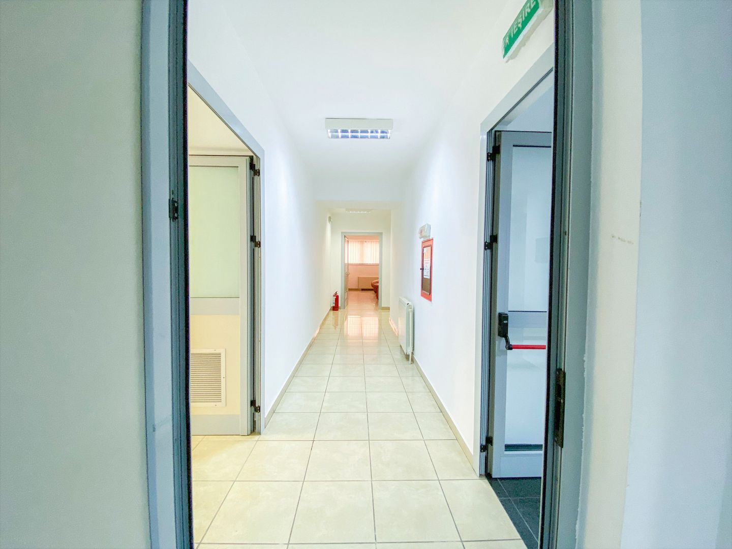 De inchiriat in cladire birouri P+5 etaje – PARTER - Poză 8