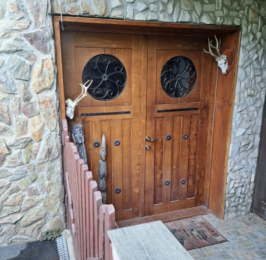 Proprietate de excepție în Lelești – la doar 8 km de Târgu Jiu - Poză 20