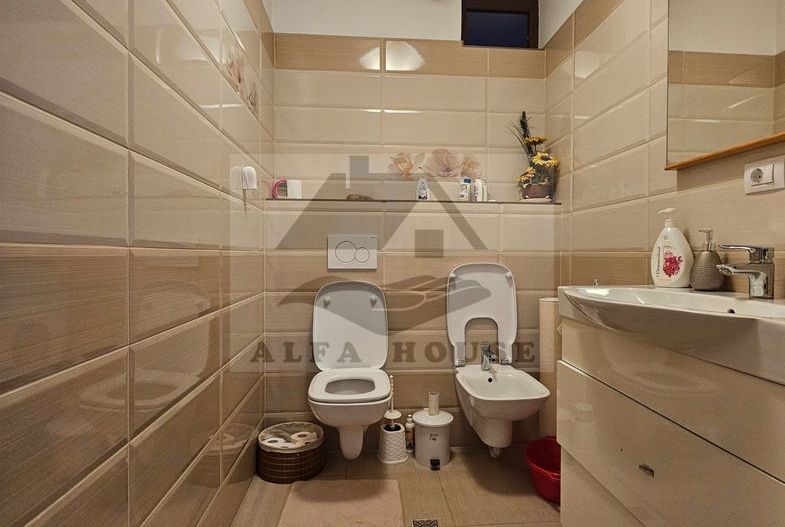 Casă individuala cu 5 camere, 270 mp, Tractorul - zona Coresi - Poză 12