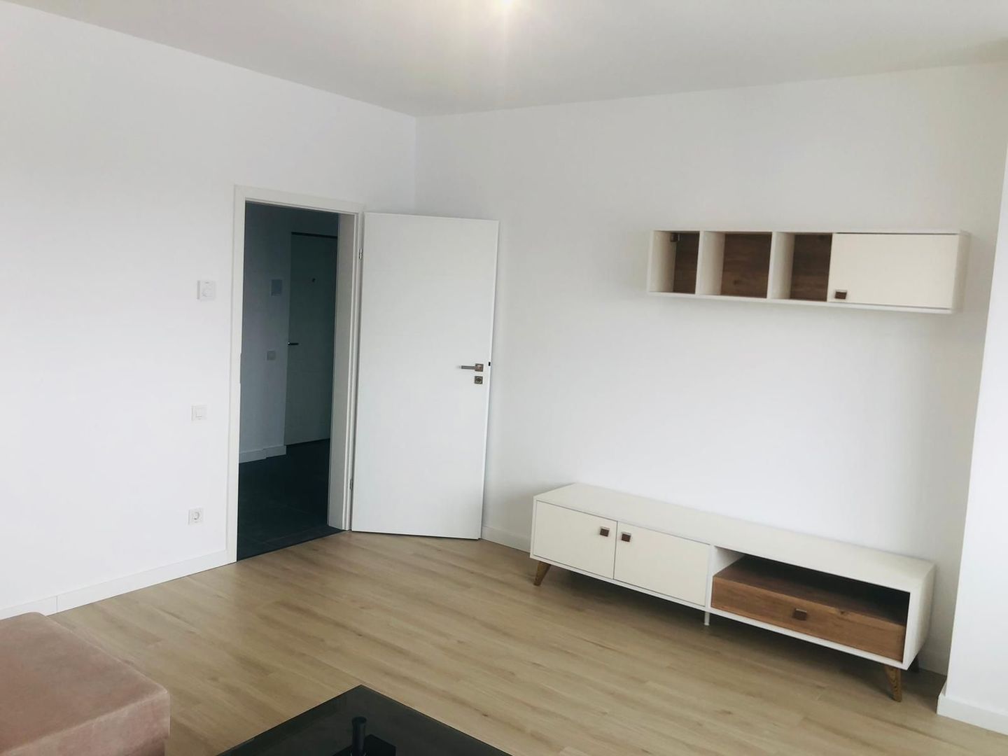 Garsoniera Moderna, Centrala Proprie, Bloc nou - Poză 2