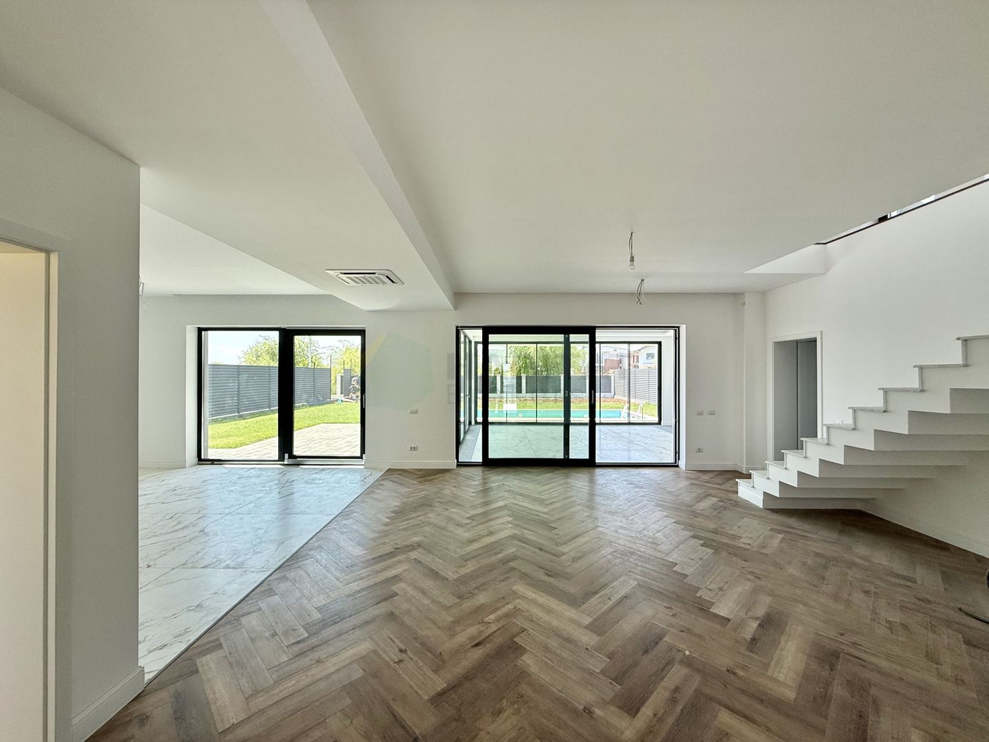 Vila 6 camere cu vedere la lac in mic ansamblu | Own Lake Residence - Poză 5