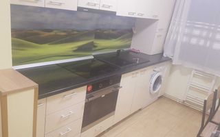 Apartament renovat integral, curte interioară, zonă centrală. - Poză 1