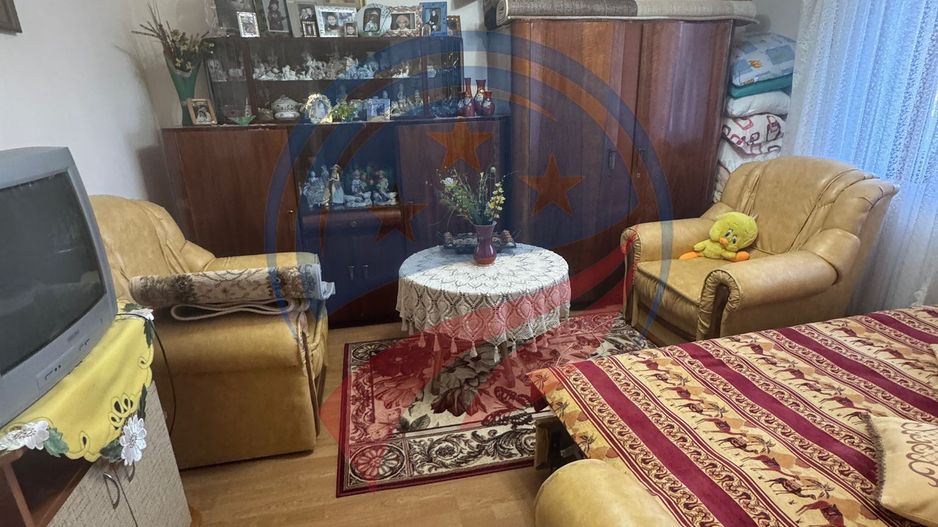 🌿 Casă cu teren 620 mp – Romanești | Liniște, acces excelent, potențial mare - Poză 4