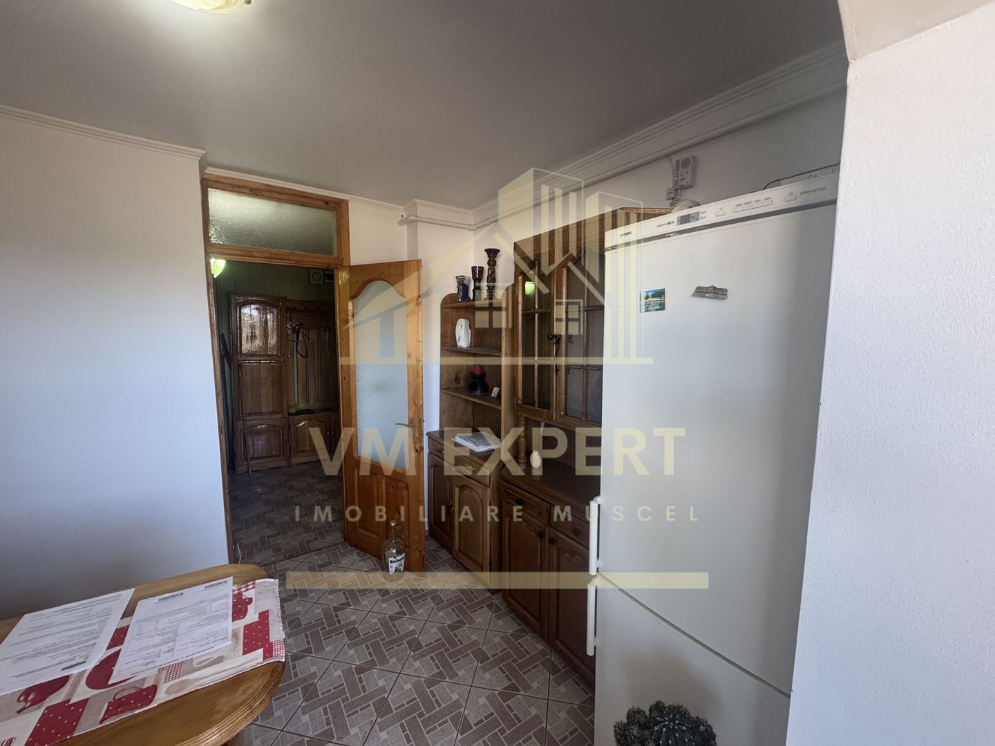 APARTAMENT 3 CAMERE ETAJ 4 GRUI CAMPULUNG - Poză 13
