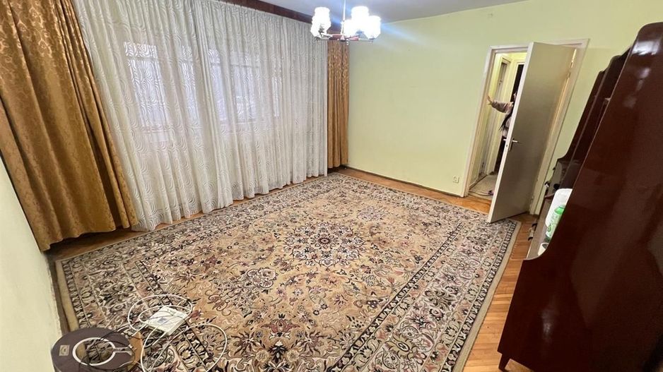 2 cam Girocului parter inalt  cu balcon - Poză 1