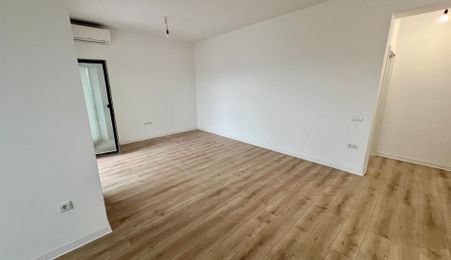 Apartament 3 camere, 2 bai  , parcare, boxă, Selimbar