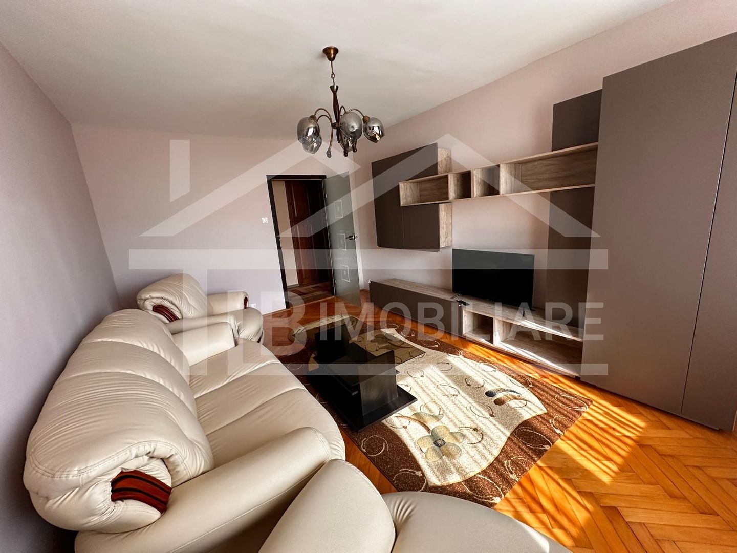 Apartament de 3 camere, 70mp,parcare, decomandat, Zona Kaufland - Poză 2