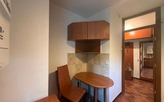 Apartament spațios cu 2 camere, etaj intermediar, mobilat – Astra - Poză 2