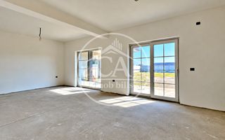 Casă de vânzare P+E cu 4 camere în zona Nufărul, Oradea - Poză 8