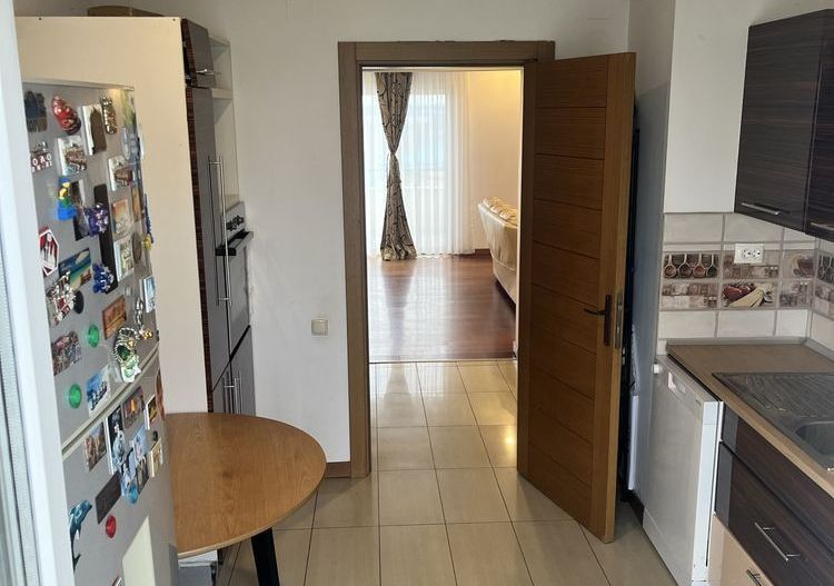 Apartament 3 camere la vanzare - Poză 4