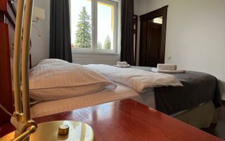 Casă de vacanță 9 camere de vânzare în Păltiniș cu piscina încălzită - Poză 6