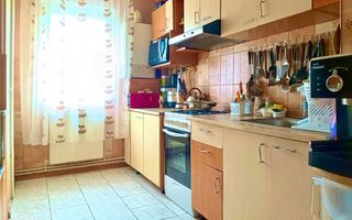 Apartament cu patru camere, zona Astra 86 mp - Poză 3