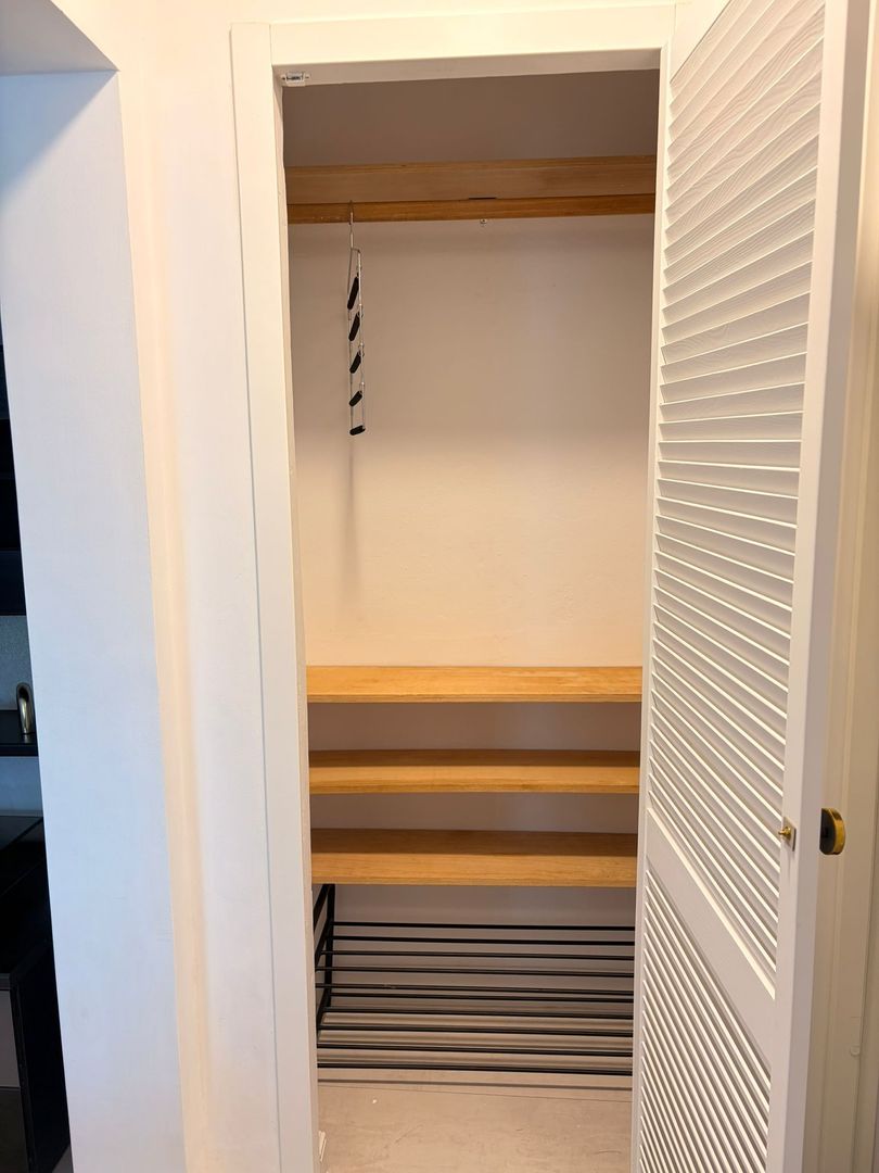 De inchiriat apartament cu 2 camere zona centrala - Poză 14