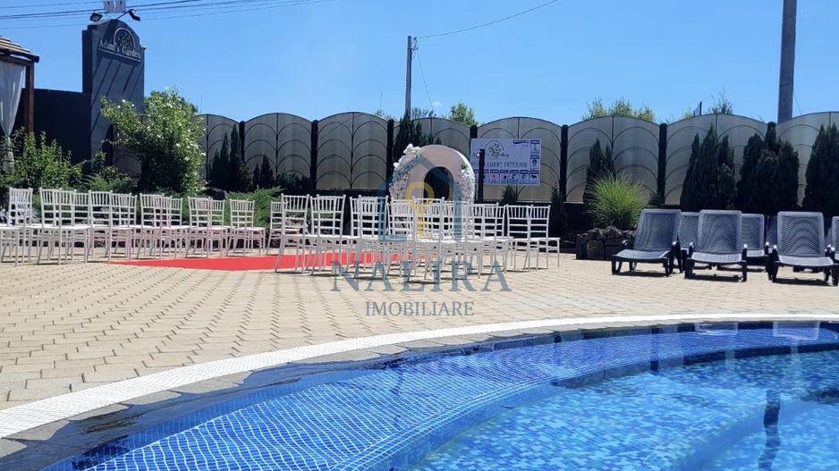 Proprietate unică de vânzare – piscină, restaurant, terasă - Poză 17