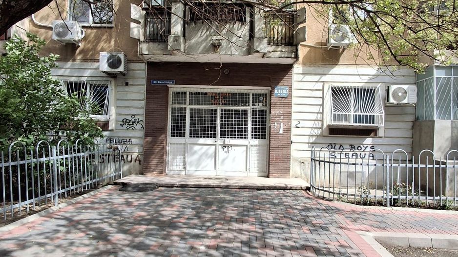 De Vanzare Apartament cu 3 camere  Mall Vitan imobil constr 1985-1990 - Poză 2