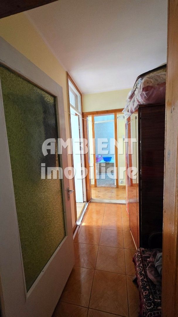 Apartament 3 camere, ETAJ 3, VASLUI zona FEROVIARI; - Poză 5