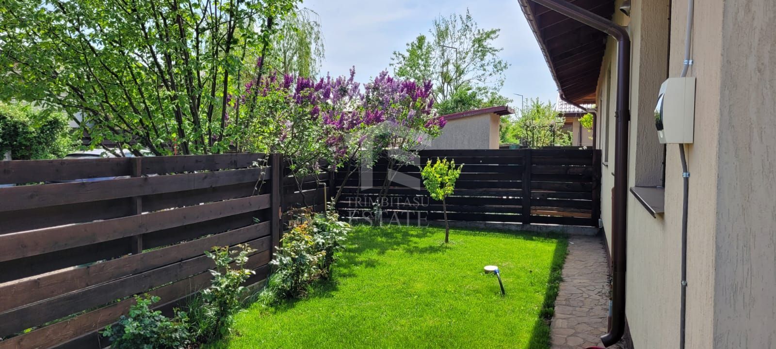 Vila pe parter in complex Good Afternoon Balotesti - Poză 1