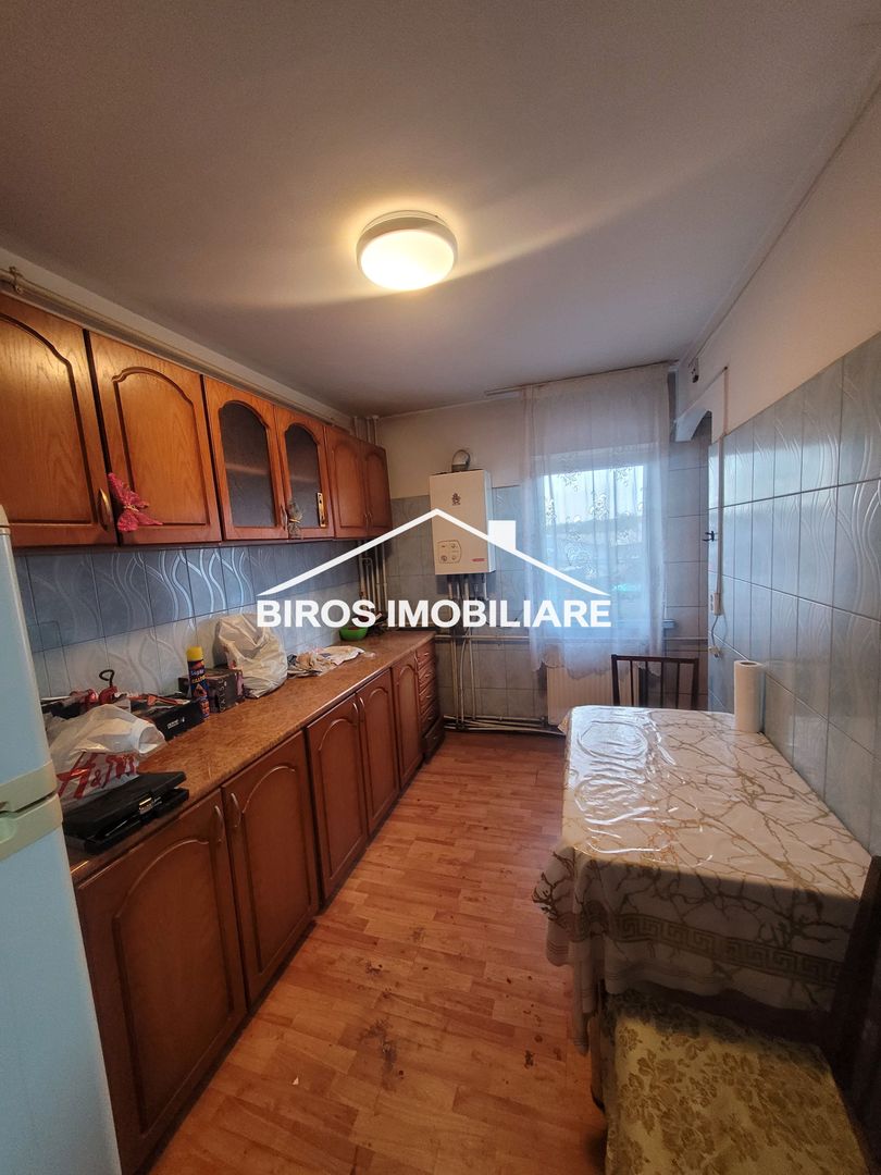 3 camere decomandate, 2/4, CT Rovine - Poză 3