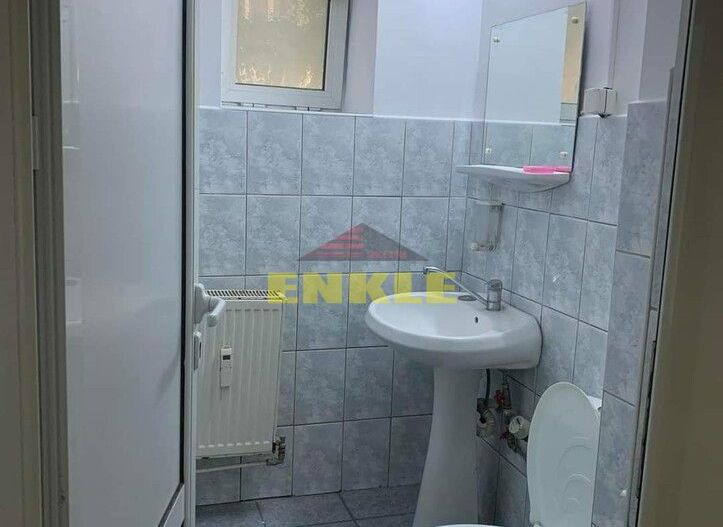 Vânzare apartament cu 4 camere, zona lic M Eminescu, pret negociabil! - Poză 6
