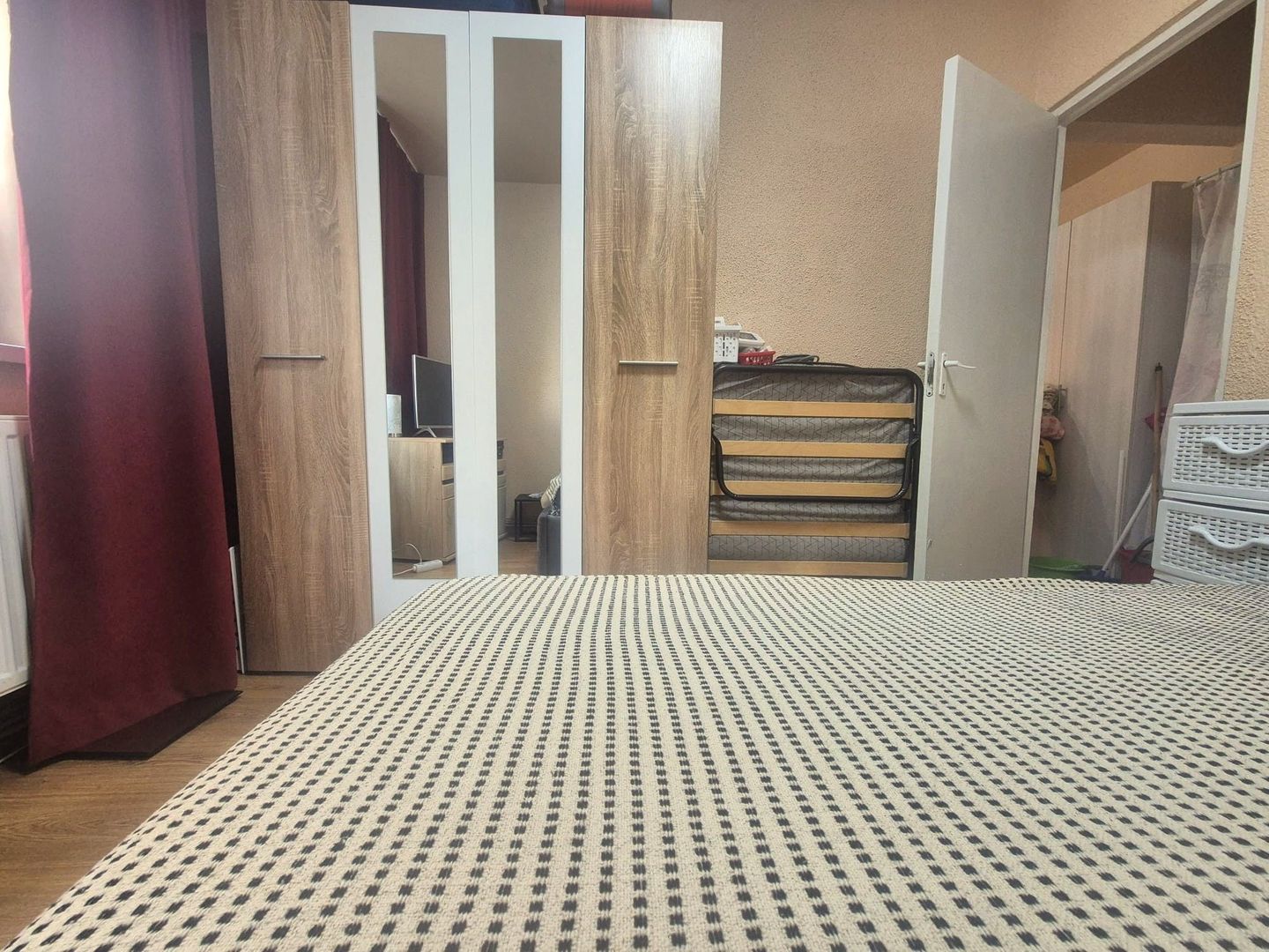 Zona Vlahuță, parter ideal locuință sau investiție pentru activități comerciale - Poză 6