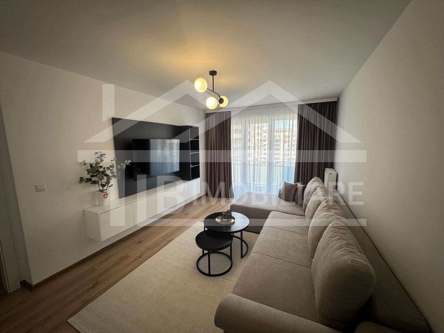 Apartament cu 2 camere, 60mp, decomandat, parcare,  Zona Maurer Residence, - Poză 2