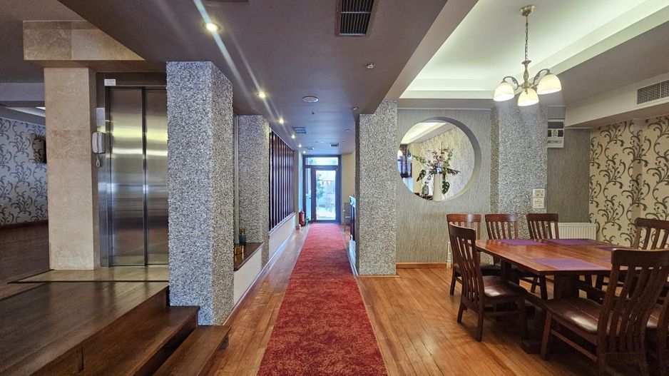 Pensiune cu lift și restaurant – zonă premium Delfinariu/Constanța - Poză 9