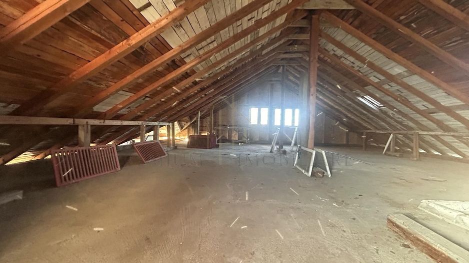 Proprietate multifuncțională cu potențial pentru investiții - Poză 14