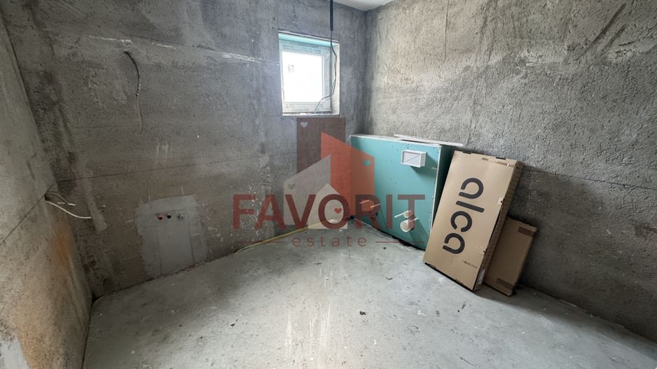 Duplex 5 camere ,despartit prin camera tehnica, finisat la cheie in Mosnita - Poză 15