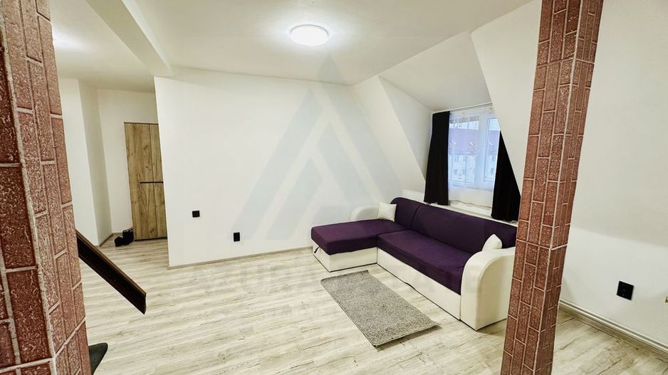 Apartament 2 camere 45 mp utili zona Vasile Aaron - Poză 1