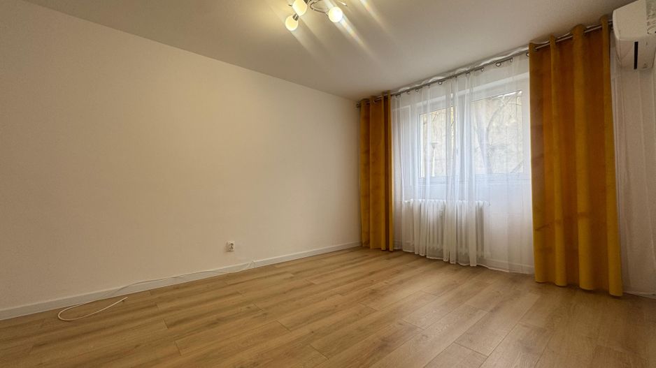 2 CAMERE - DECOMANDAT || TITULESCU- PIATA VICTORIEI - Poză 1