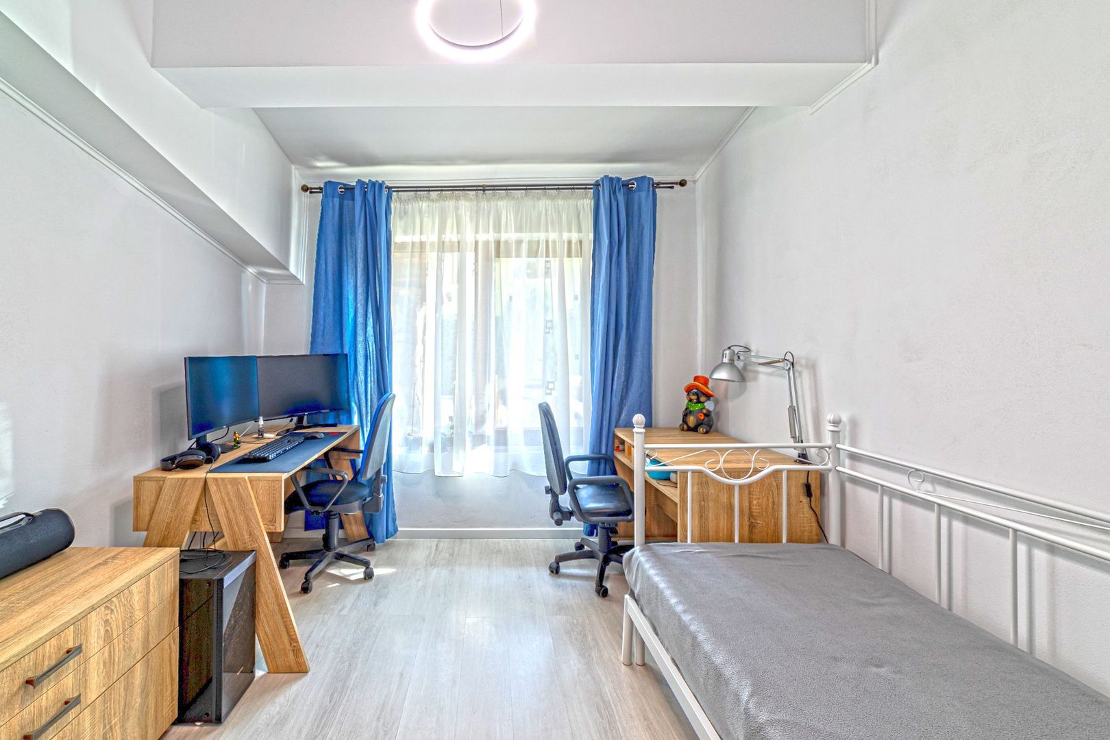 Casă în Cartierul Verde, independentă energetic - Poză 5