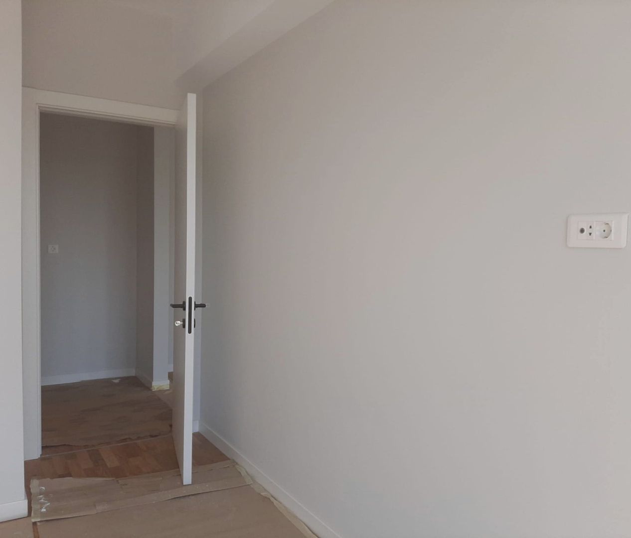Vanzare Apartament modern cu 2 camere etaj 3 langa Petrom City - Poză 12