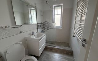 Mobilat si utilat. Disponibil imediat. Loc de parcare - Poză 8